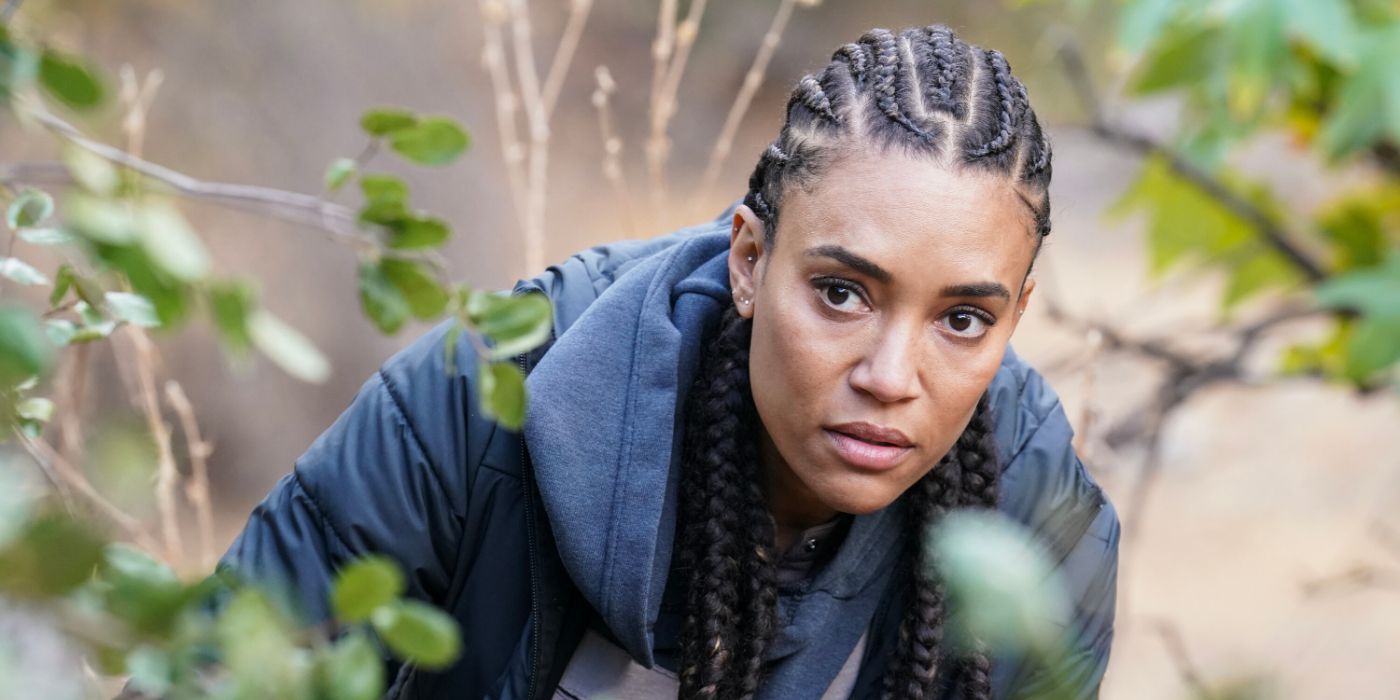  Annie Ilonzeh as Devin Gamble in SWAT Season 8