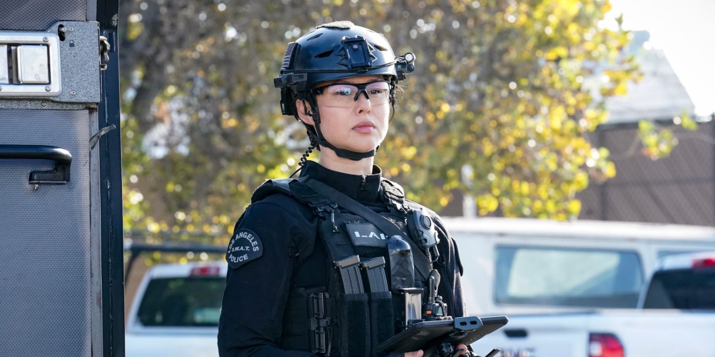 Anna Enger Ritch as Zoe Powell in SWAT Season 8