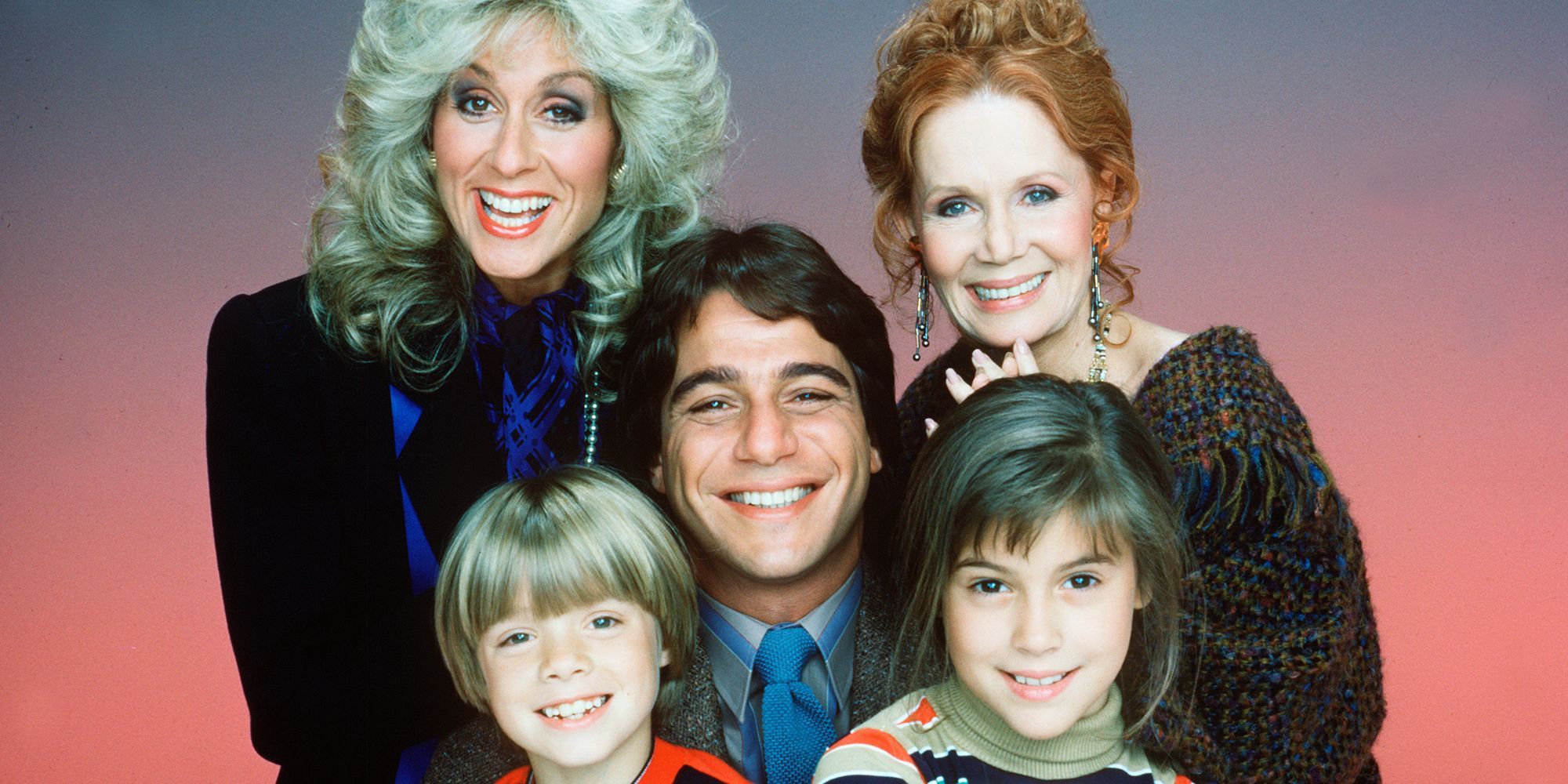 Alyssa Milano, Tony Danza, Katherine Helmond, Danny Pintauro and Judith Light in Who&rsquo;s the Boss