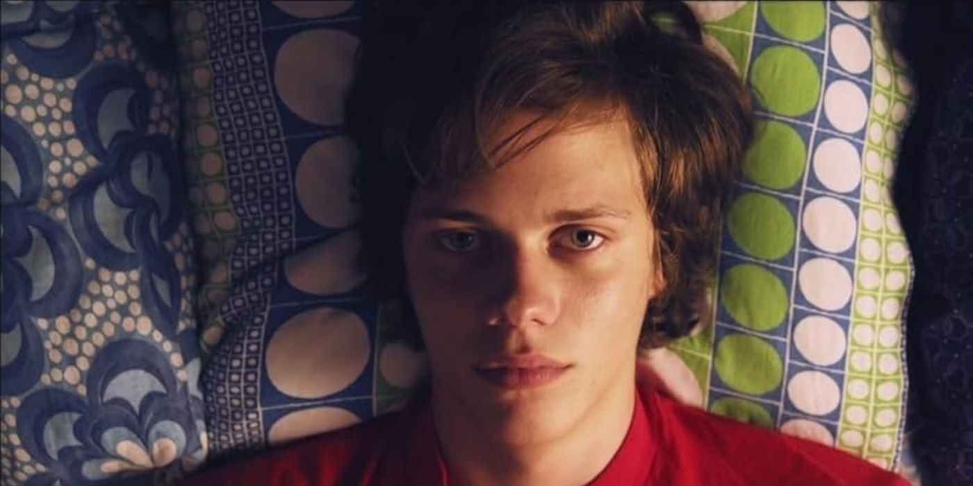 Bill Skarsgård as Simon in Simple Simon