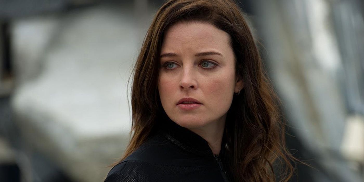 Rachel Nichols as Kiera Cameron looking off on &lsquo;Continuum.'