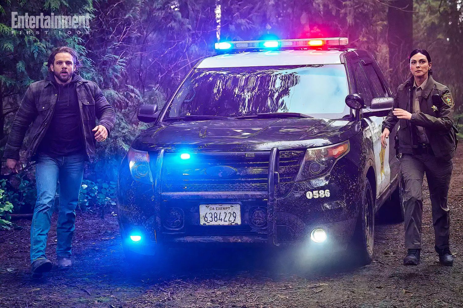 Morena Baccarin and Max Thieriot in Fire Country