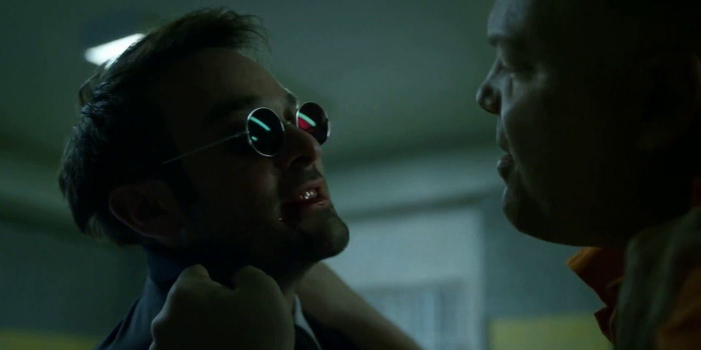Fisk holding up Matt to threaten him in prison in &lsquo;Daredevil&rsquo; Season 2.