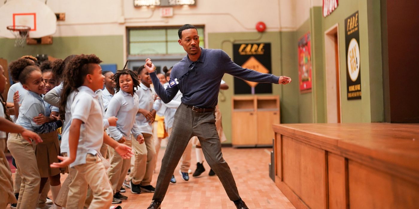 Gregory Eddie dancing with his students in the gym in Abbott Elementary Season 1, Episode 8.