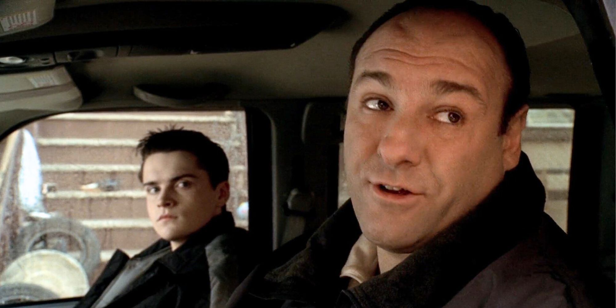 James Gandolfini sitting the driver&rsquo;s seat of a car with Robert Iler sitting in the passenger seat in The Sopranos S4,E7