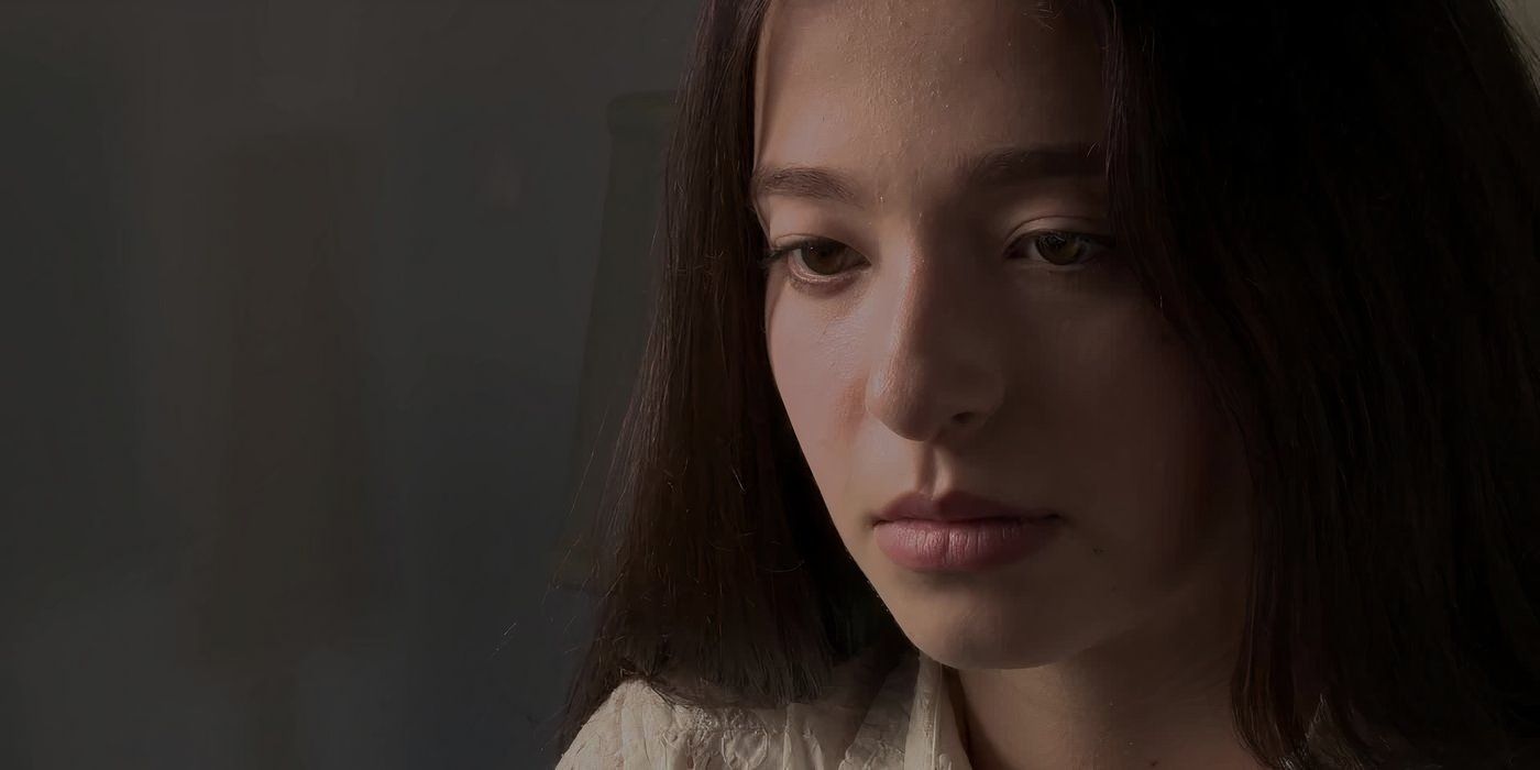 Mikey Madison looking pensive in Liza, Liza, Skies Are Grey