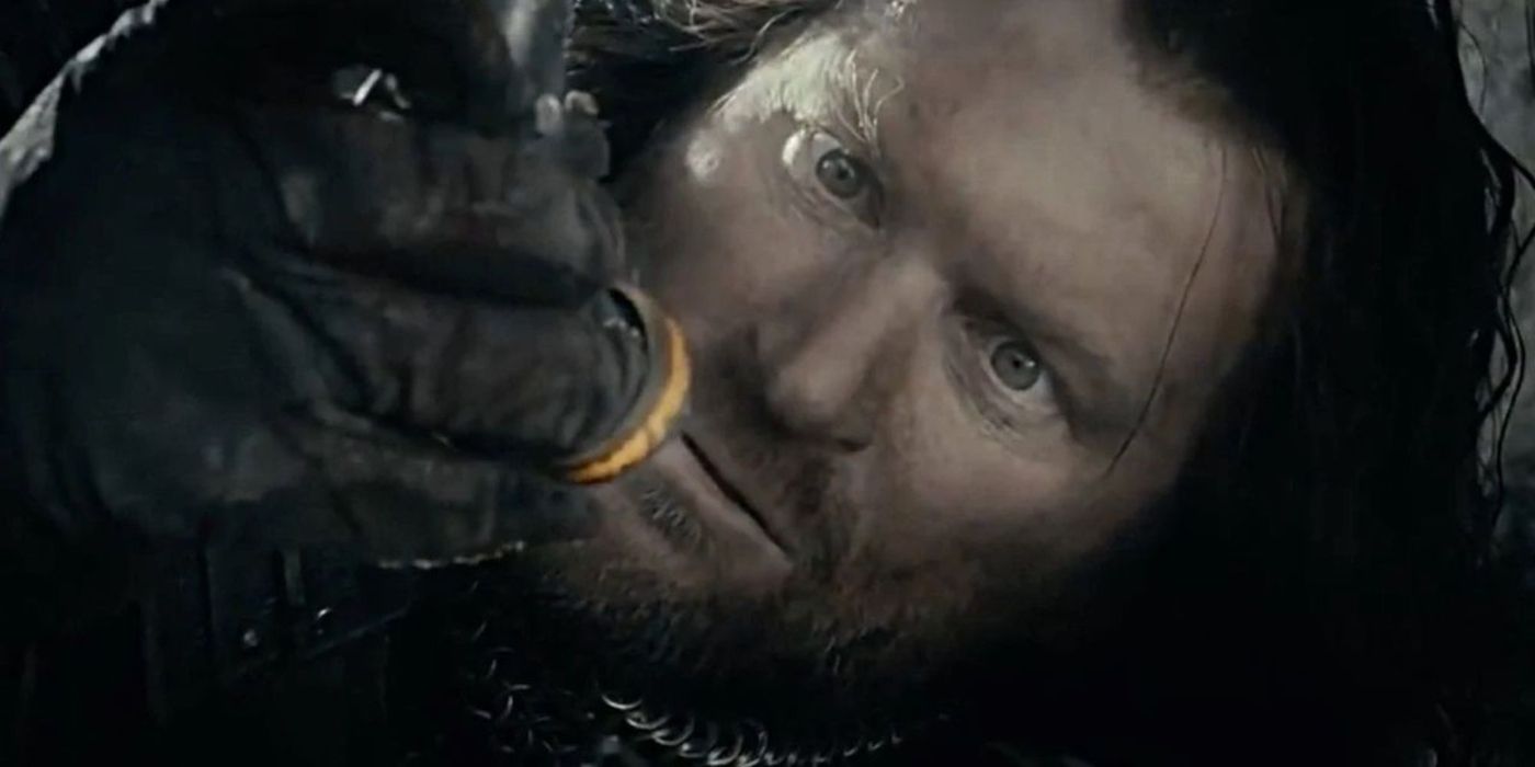 Isildur holds the One Ring in The Lord of the Rings: The Fellowship of the Ring