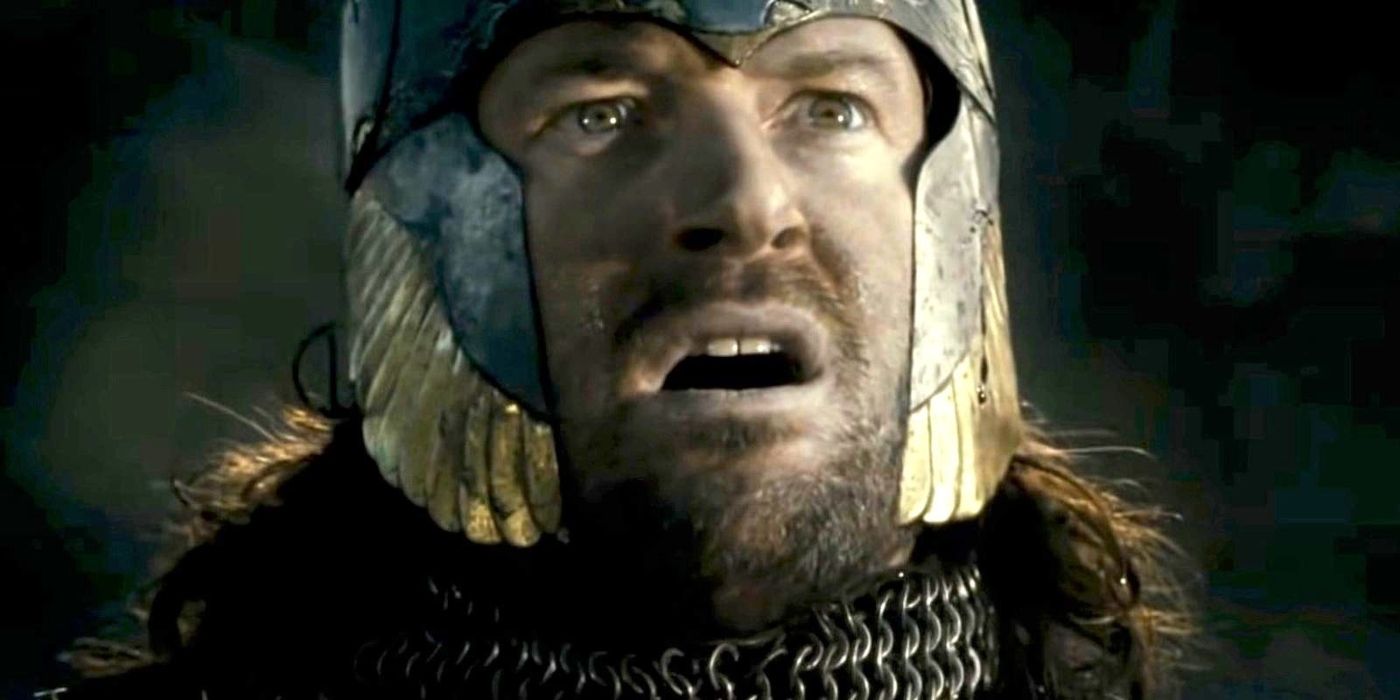 Isildur wearing a crown in the prologue of The Lord of the Rings: The Fellowship of the Ring