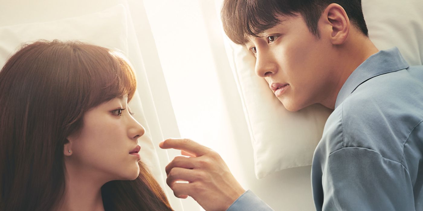 Ma Dong-chan reaching for Go Mi-ran&rsquo;s face in Melting Me Softly