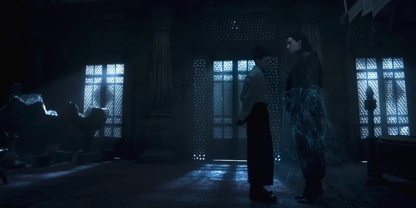 Moghedien (Laia Costa) threatening Lanfear (Natasha O&rsquo;Keeffe) in The Wheel of Time.
