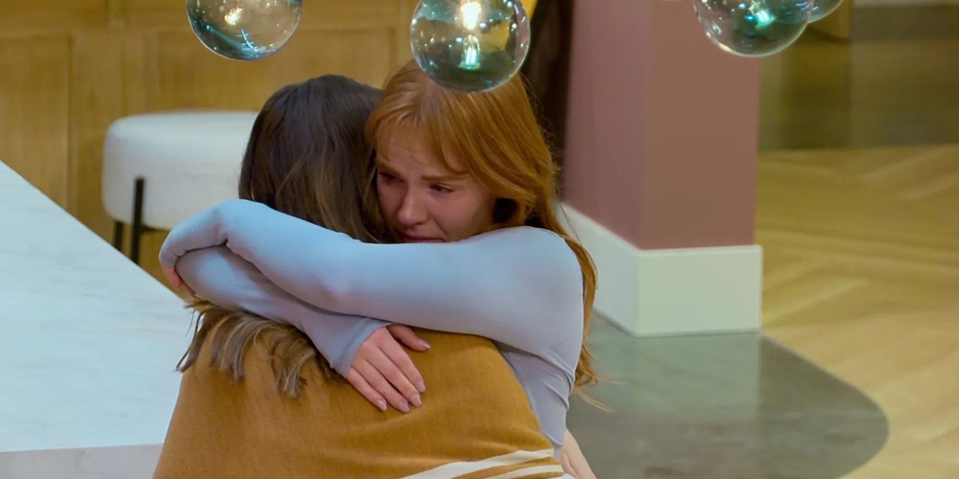 Lauren and Molly hug after Molly’s breakup with Dave in 'Love is Blind' season 8