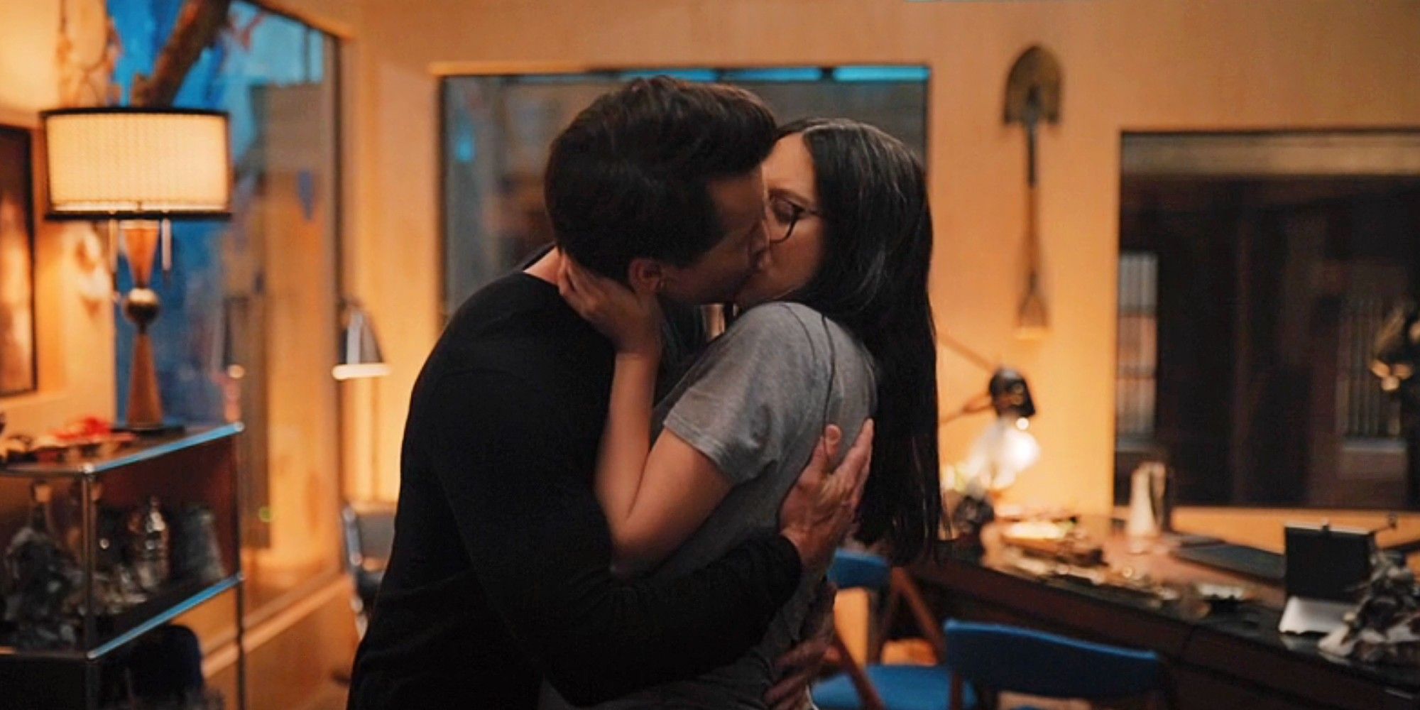 Ian Grimm and Poppy Li kissing in the Season 4 finale of Mythic Quest