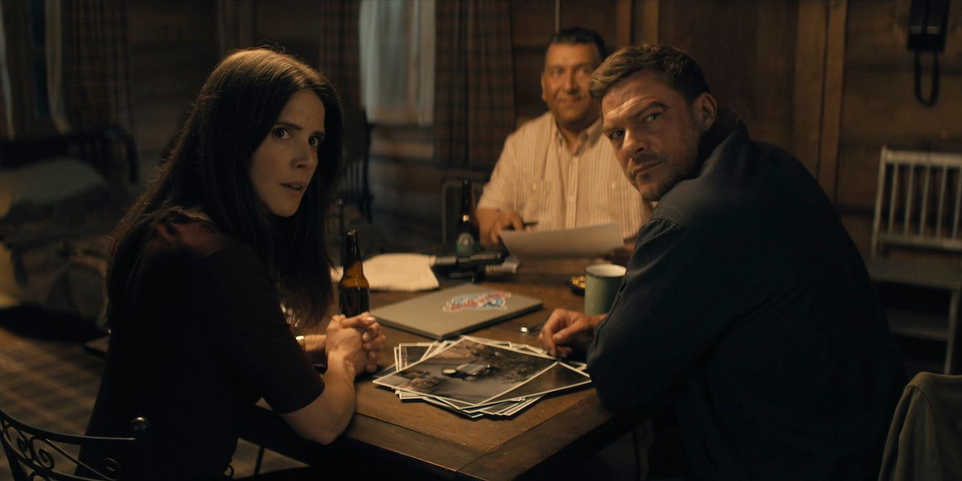 Jack Reacher speaks with Agent Villanueva and Agent Duffy in Reacher Season 3.