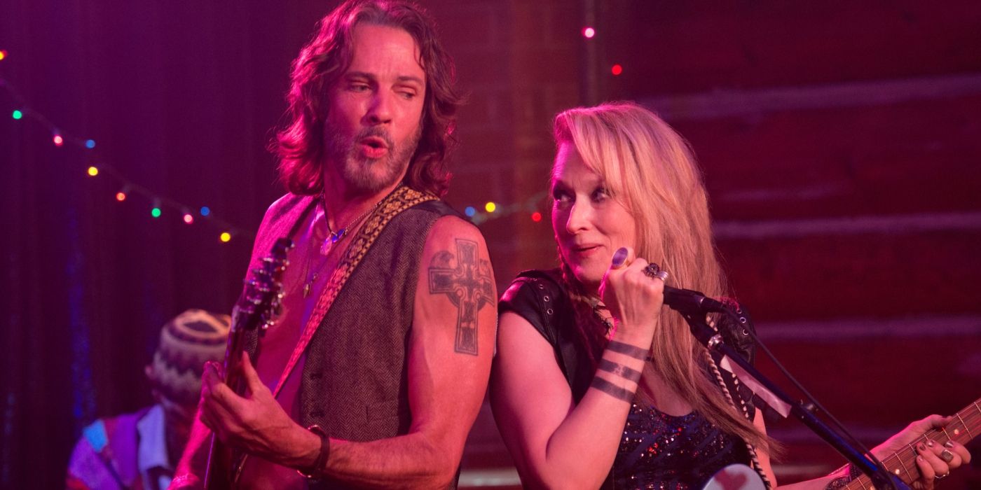 Rick Spingfield&rsquo;s Greg singing with Meryl Streep&rsquo;s Ricki in Ricki and the Flash