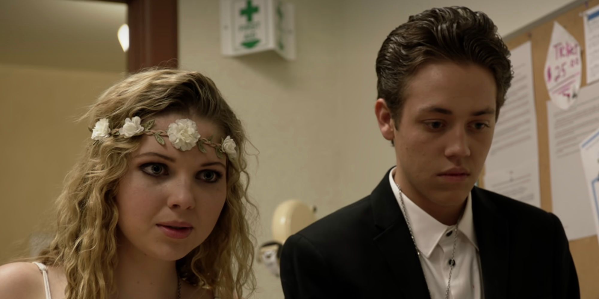 Kassidi (Samantha Hanratty) y Carl Gallagher (Ethan Cutkosky) en 'Shameless'.