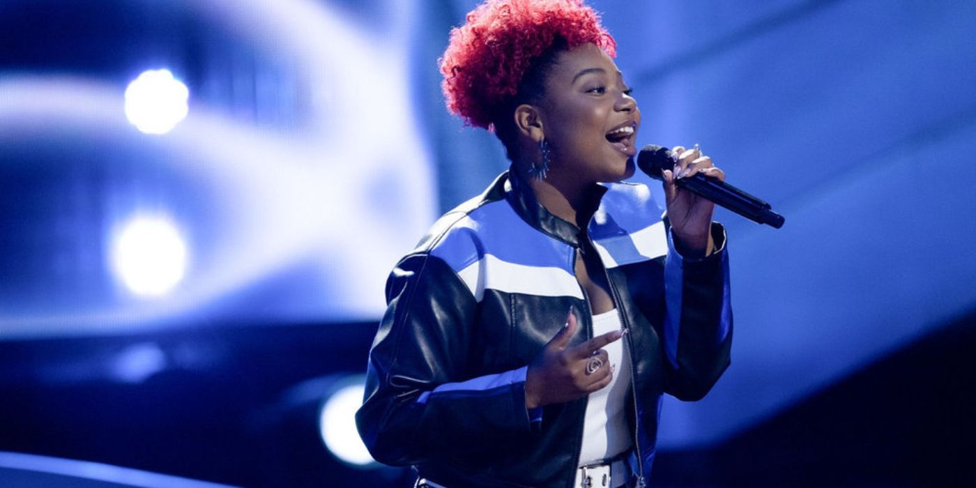 Alanna Lynise during her Blind Auditions on 'The Voice' Season 27.