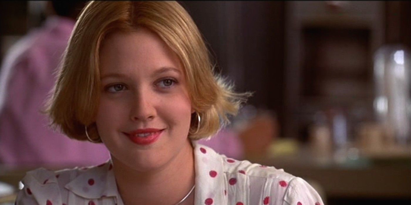 Julia Sullivan (Drew Barrymore) smiling in &lsquo;The Wedding Singer&rsquo;