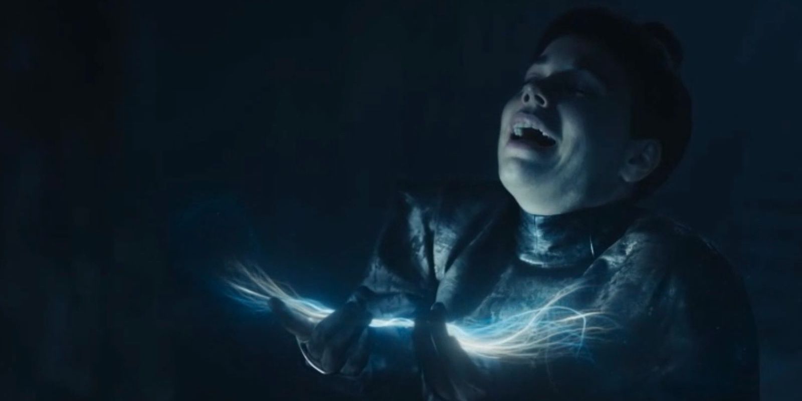 Moghedien (Laia Costa) creating a gray man in The Wheel of Time Season 3