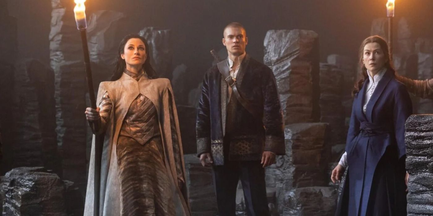 Lanfear (Natasha O&rsquo;Keeffe), Rand (Josha Stradowski), and Moiraine (Rosamund Pike) in The Wheel of Time