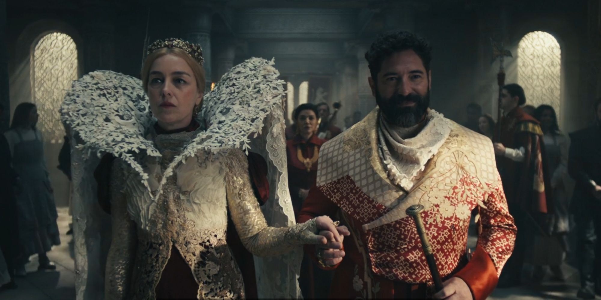 Olivia Williams as Queen Morgase and ​​​​​​​Nuno Lopes as Lord Gaebril in &lsquo;The Wheel of Time&rsquo;