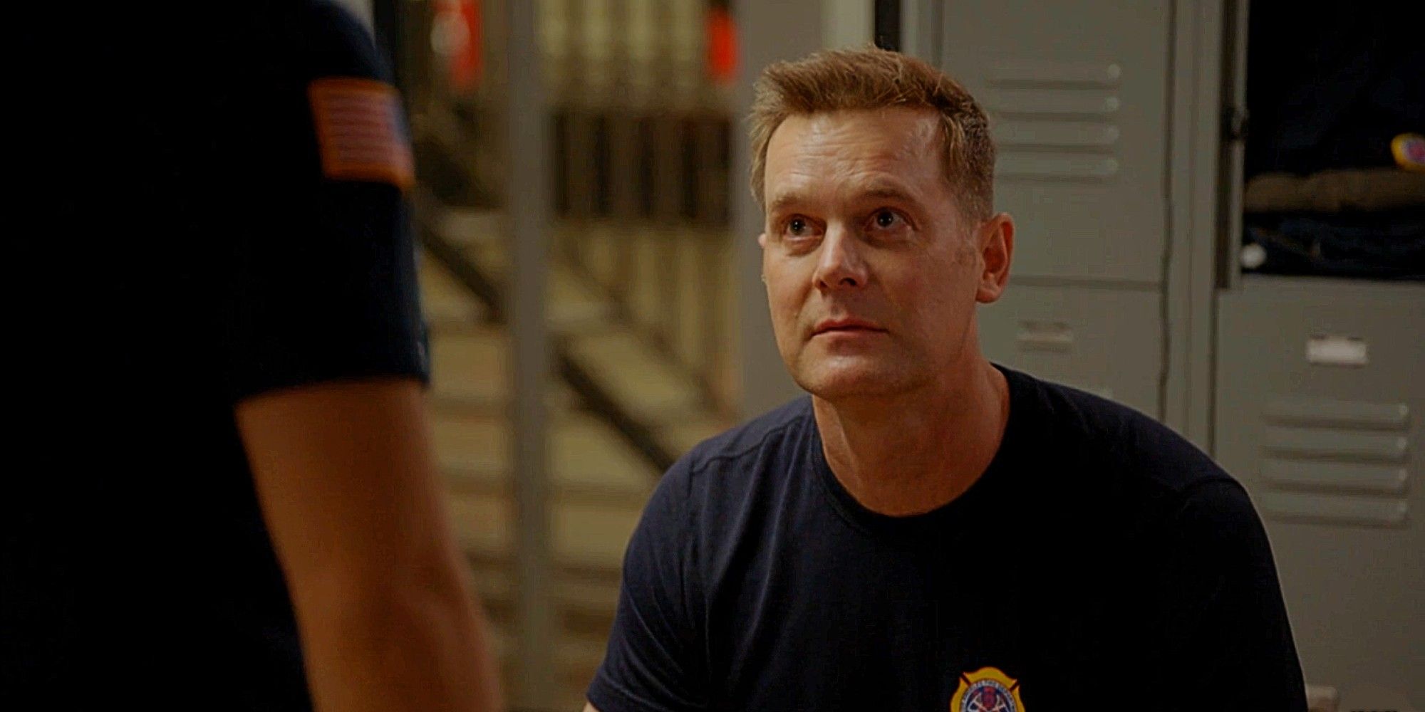 Bobby Nash talking to Chimney in 9-1-1 Season 1.