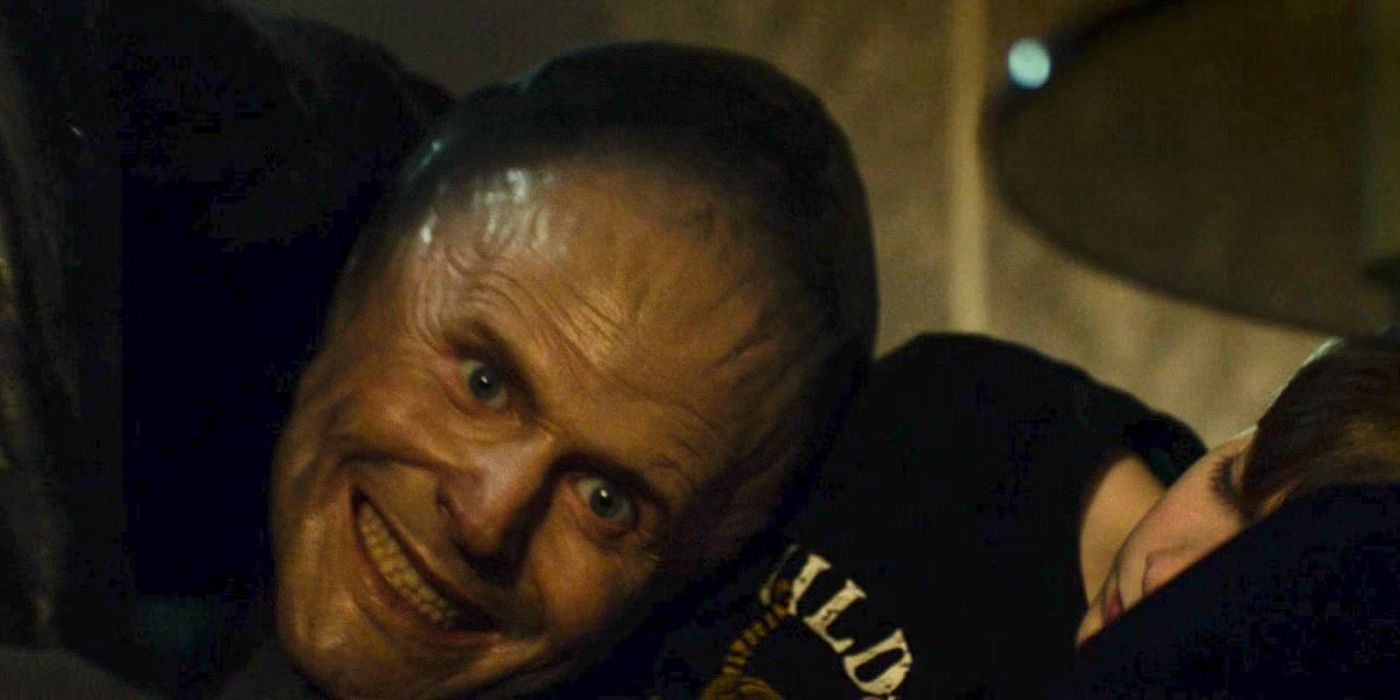 Charles Aitken'i James'in 'Daddy's Head'de yüzü olarak giyen şekiller giyen