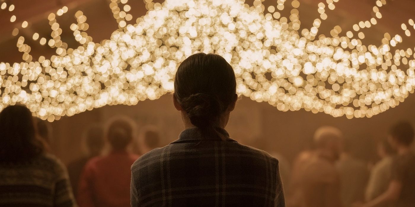 Bella Ramsey as Ellie at the New Year&rsquo;s Eve Party in The Last of Us Season 2