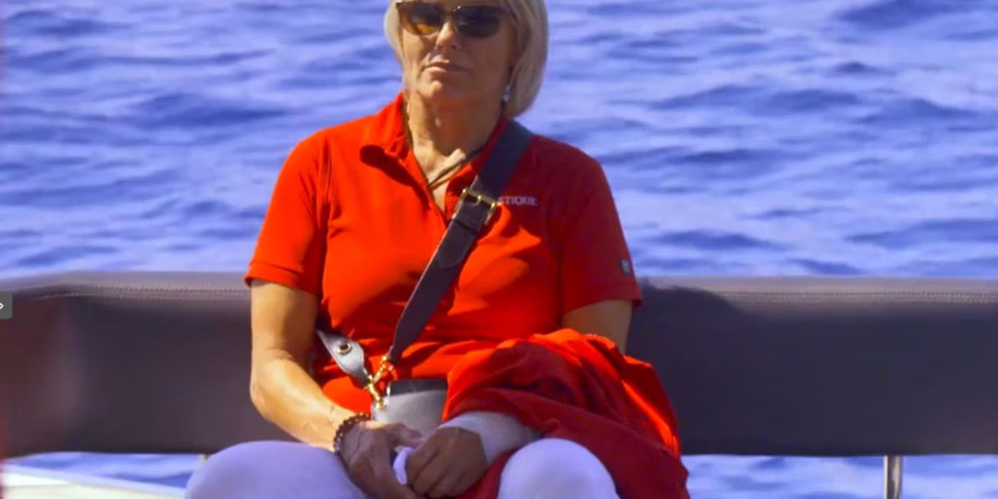 Captain Sandy with her injured wrist on 'Survivor 48.'