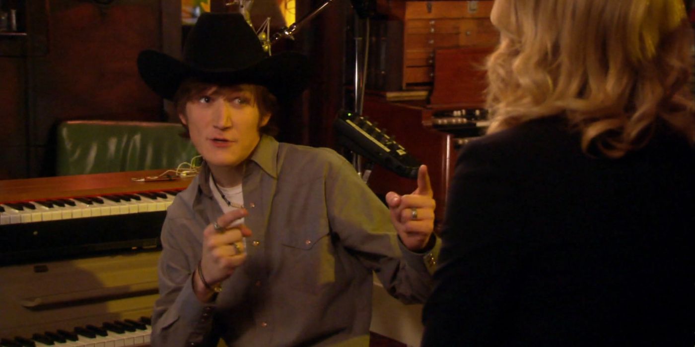Chipp McCapp (played by Bo Burnham) wearing a cowboy hat and pointing both of his pointer fingers in &ldquo;Parks and Recreation.&quot;
