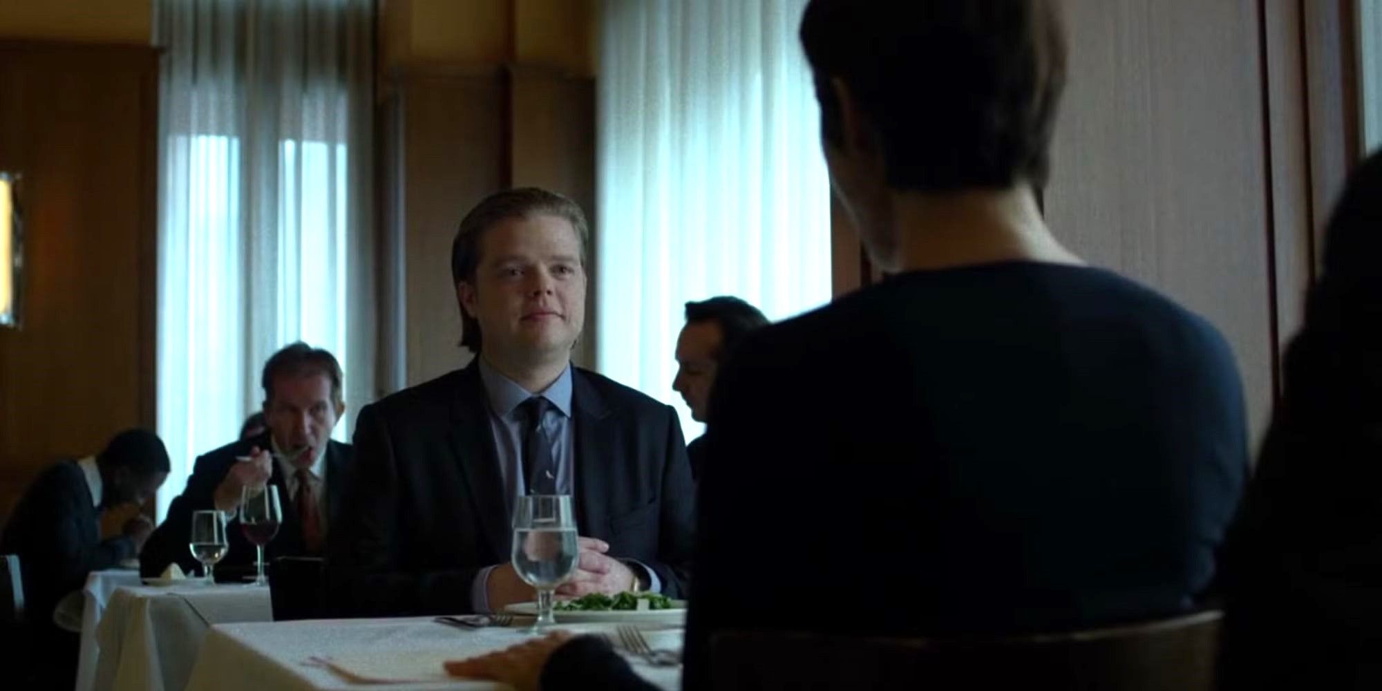 Foggy Nelson (Elden Henson) meets with Jeri Hogarth (Carrie-Ann Moss) in the &lsquo;Daredevil&rsquo; Season 2 finale.