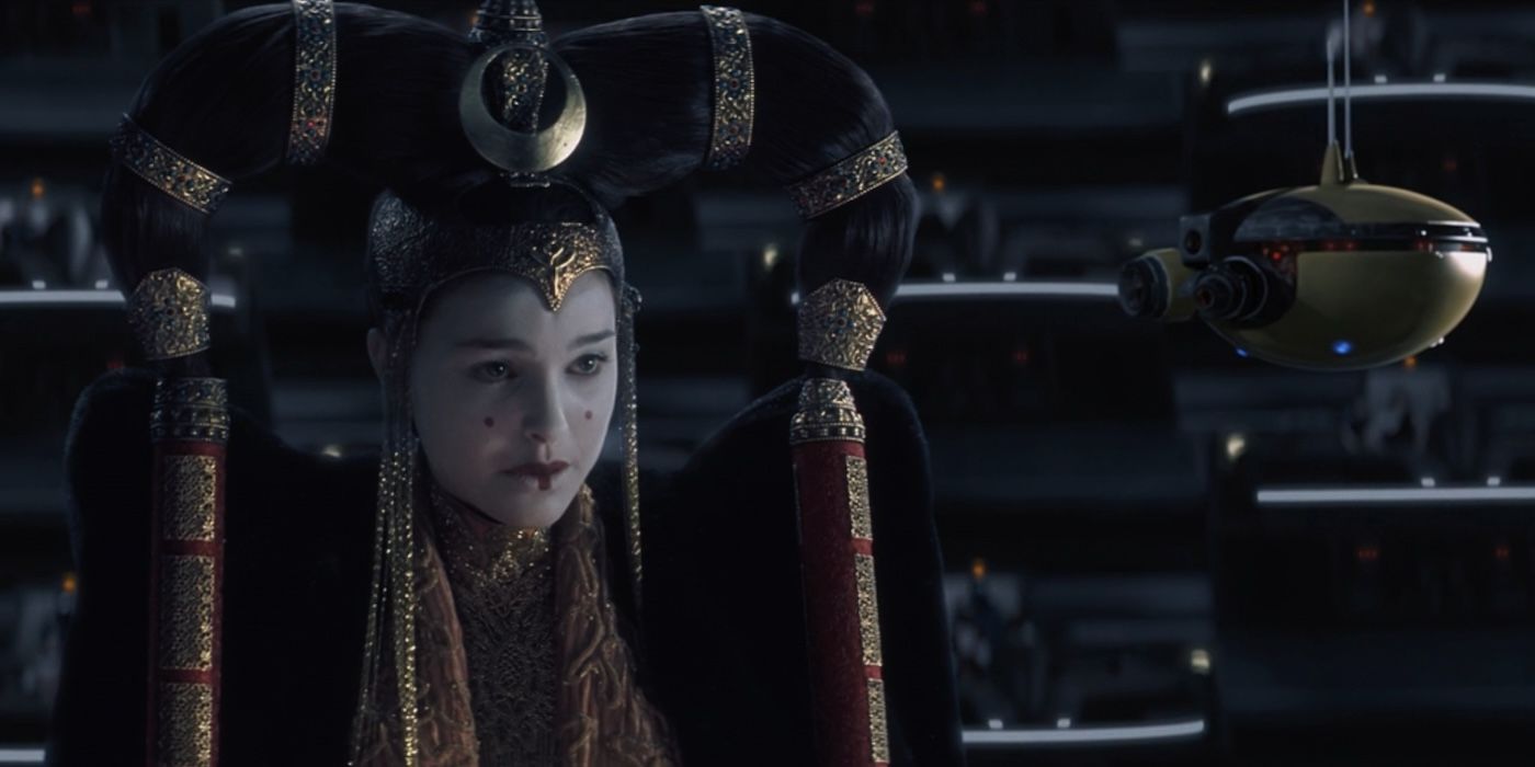 Natalie Portman as Queen Amidala addressing the Galactic Senate in &lsquo;The Phantom Menace&rsquo;