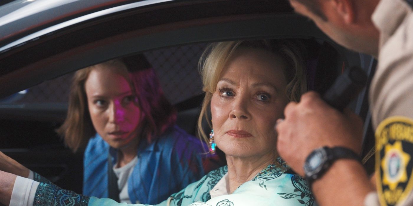 Hannah Einbinder's Ava and Jean Smart's Deborah pulled over by the police in Season 4 Episode 3 of Hacks