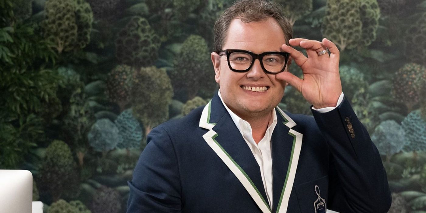 Alan Carr hosts &lsquo;Interior Design Masters.'