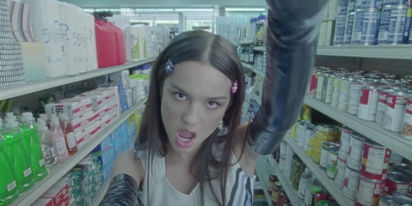 Olivia Rodrigo singing in her music video for &ldquo;good 4 u&rdquo;