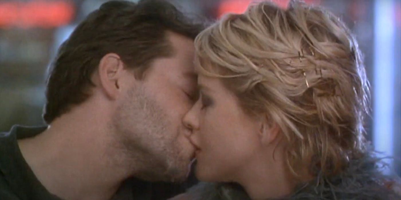 Matthew Broderick and Meg Ryan kissing in Addicted to Love.