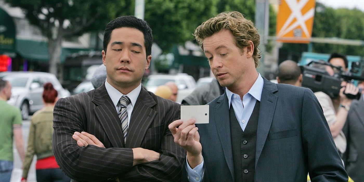 Simon Baker as Patrick Jane and Tim Kang as Cho in The Mentalist.