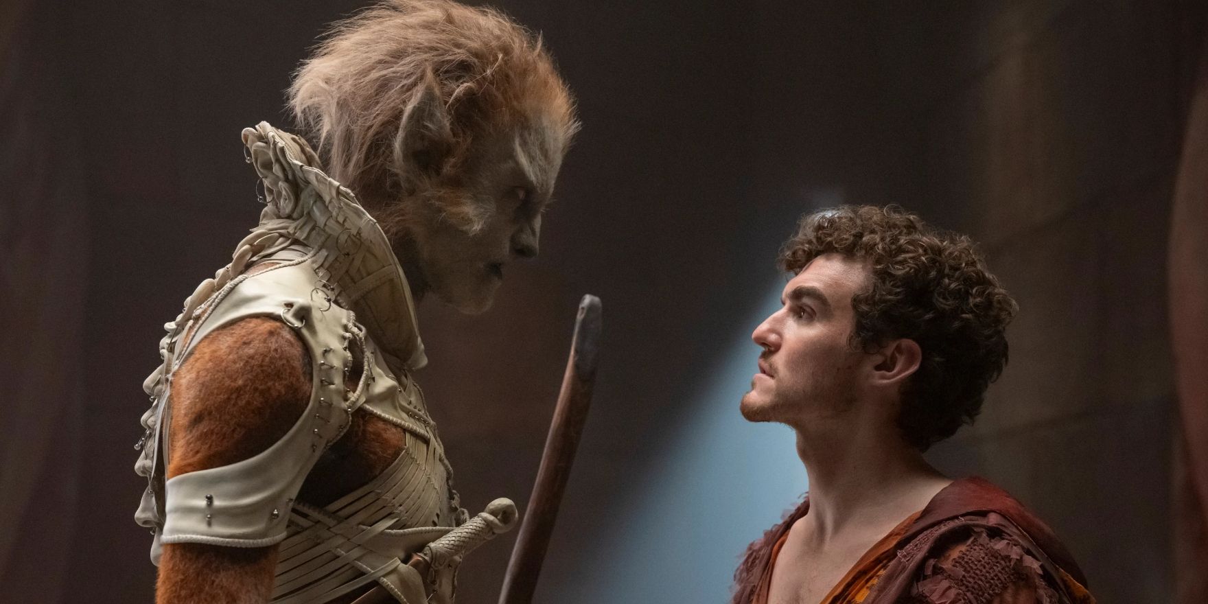 Mat&rsquo;s (Dónal Finn) face to face with an Eelfinn (Robert Strange) in The Wheel of Time Season 3 finale