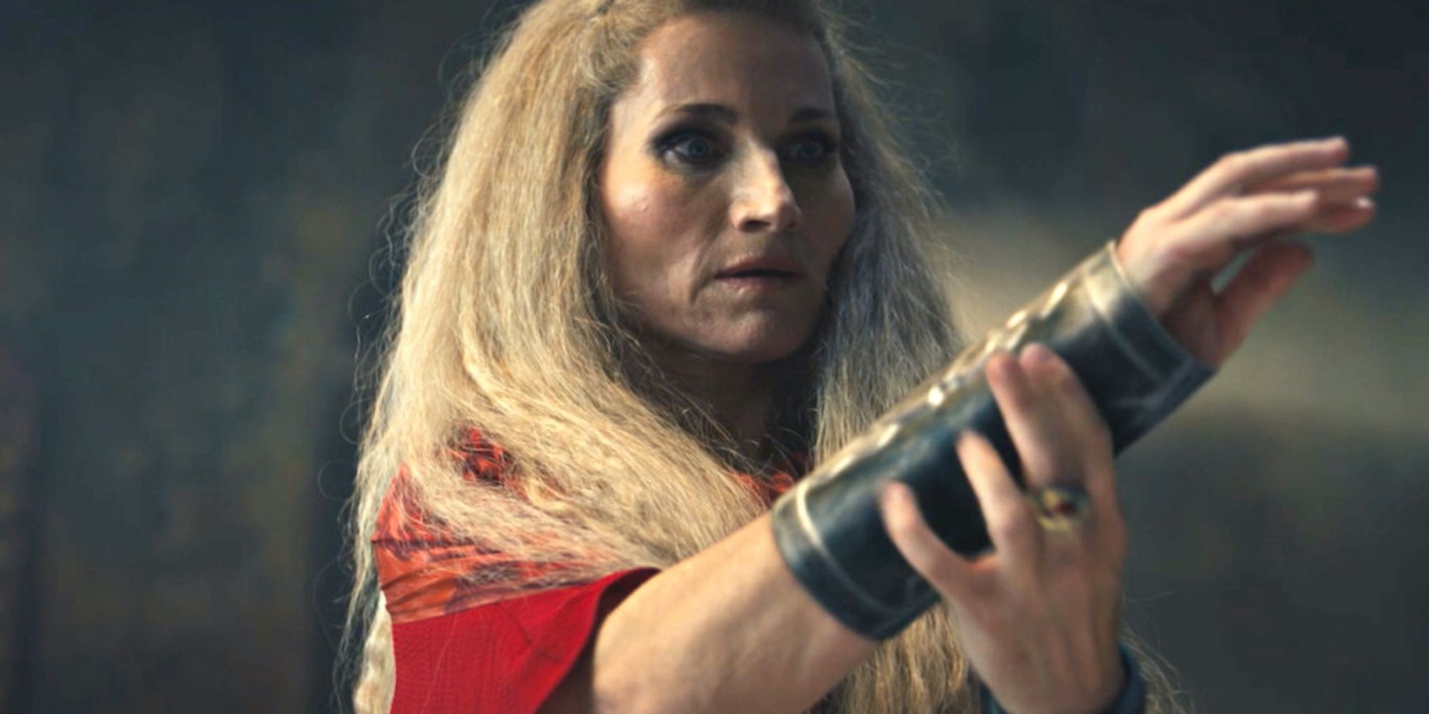 Liandrin (Kate Fleetwood) wearing an a&rsquo;dam bracelet in The Wheel of Time Season 3 finale