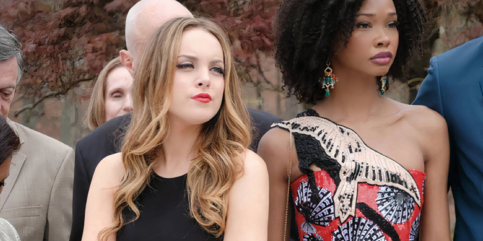Elizabeth Gillies as Fallon in Dynasty