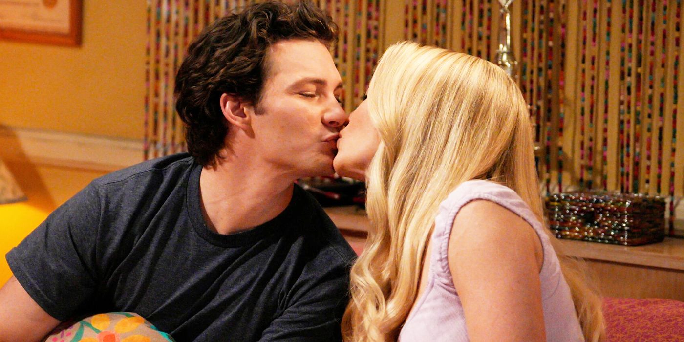 Montana Jordan's Georgie and Emily Osment's Mandy kissing in Georgie & Mandy's First Marriage
