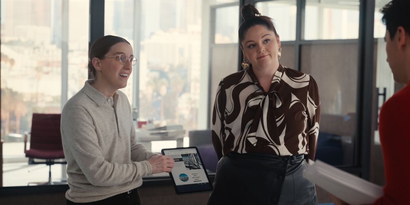 Robby Hoffman and Megan Stalter in Hacks Season 4