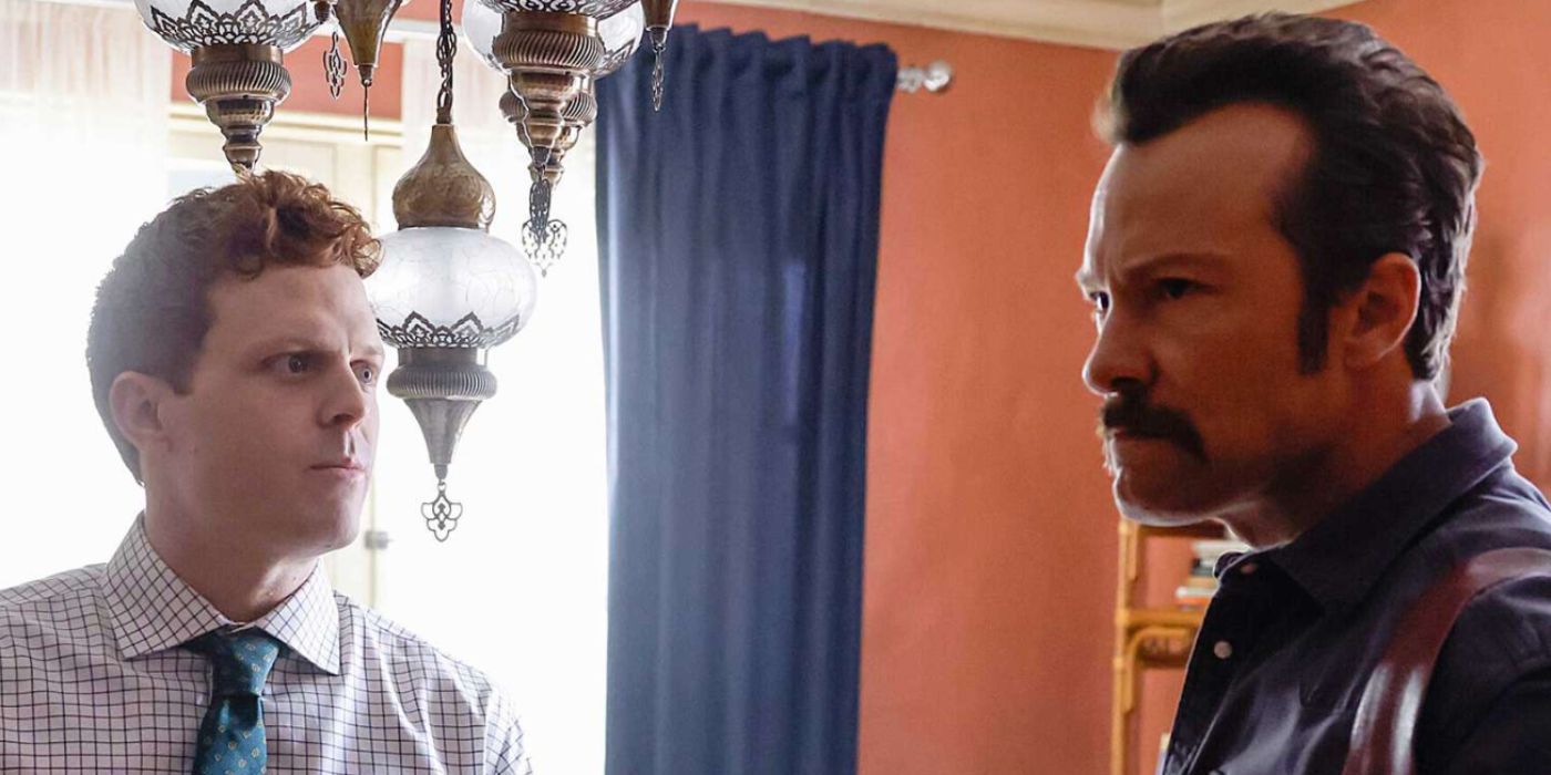 Kyle Schmid kā Franks un Caleb Foote kā Randijs NCIS: Origins.