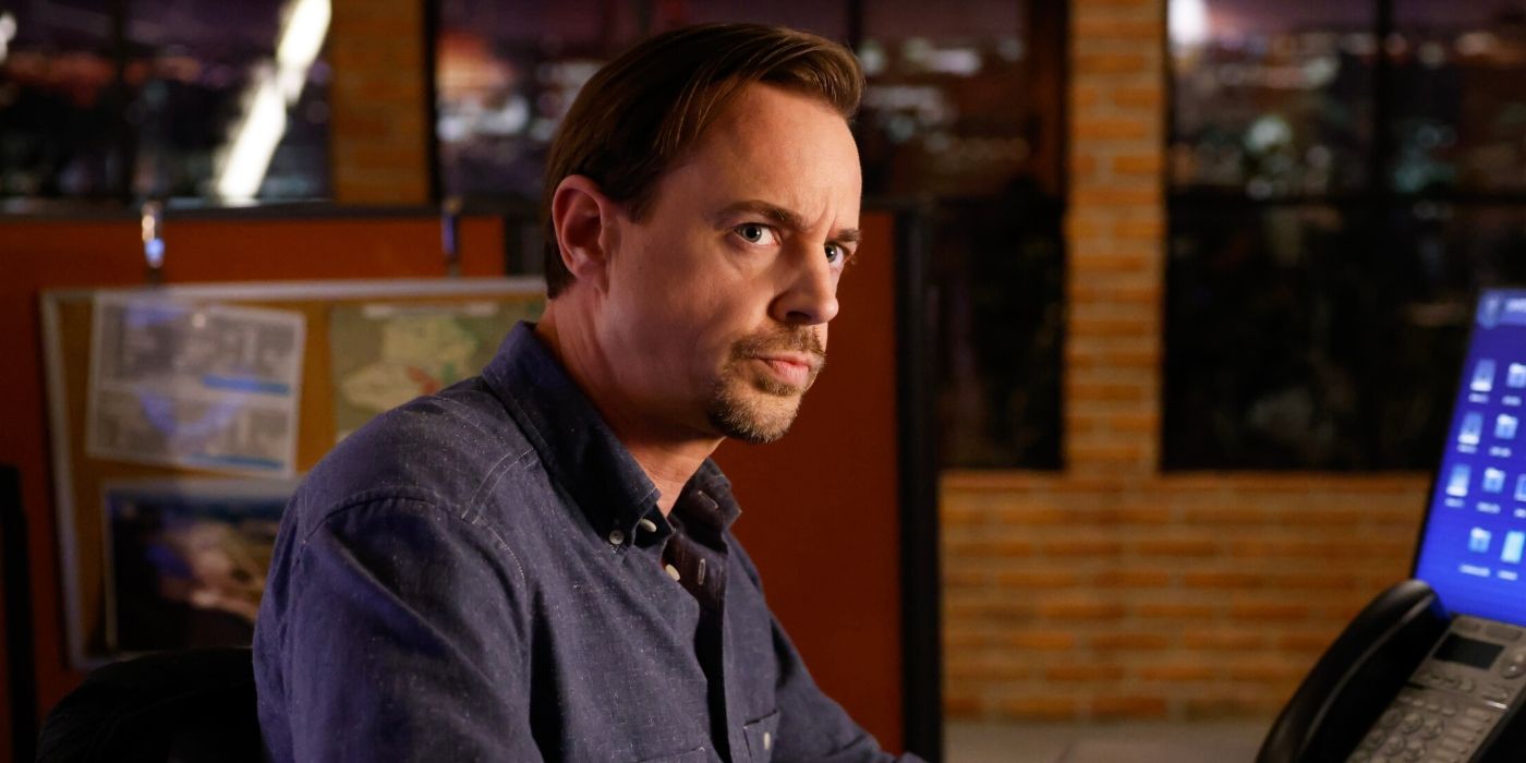 Sean Murray&rsquo;s Tim McGee at a computer in Season 22, Episode 19 of NCIS