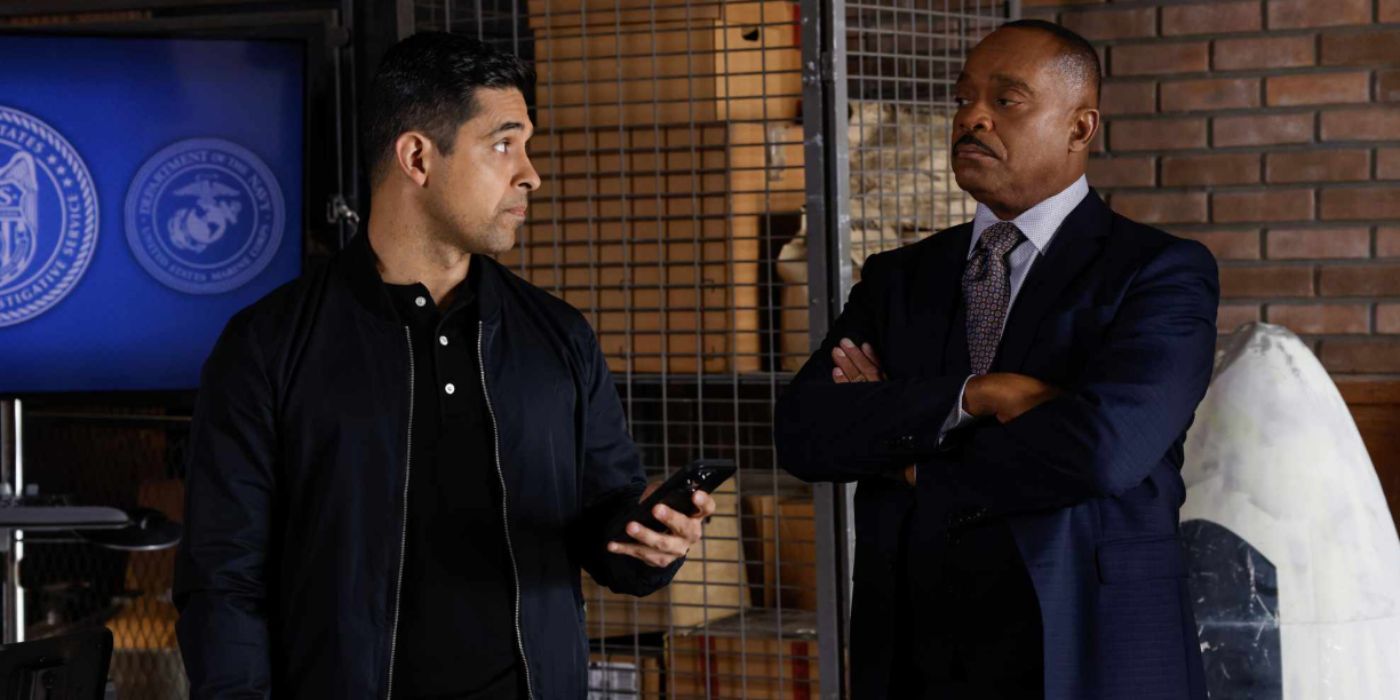 Rocky Carroll as Vance talking to Wilmer Valderrama as Torres in NCIS Season 22 finale.