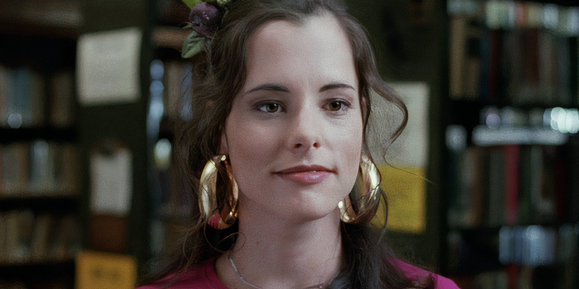 Parker Posey em uma garota de festa como Mary