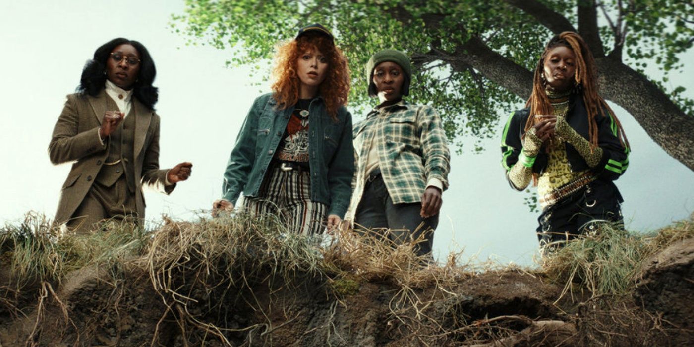 Natasha Lyonne as Charlie standing over a cliff with Cynthia Erivo playing three characters in Poker Face