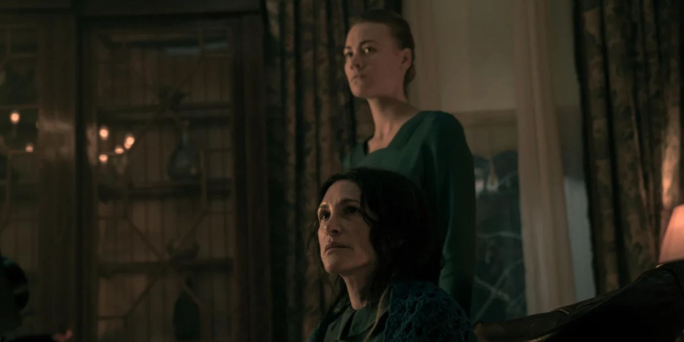 Yvonne Strahovski as Serena Joy and Julie Dretzin as Eleanor in The Handmaid's Tale