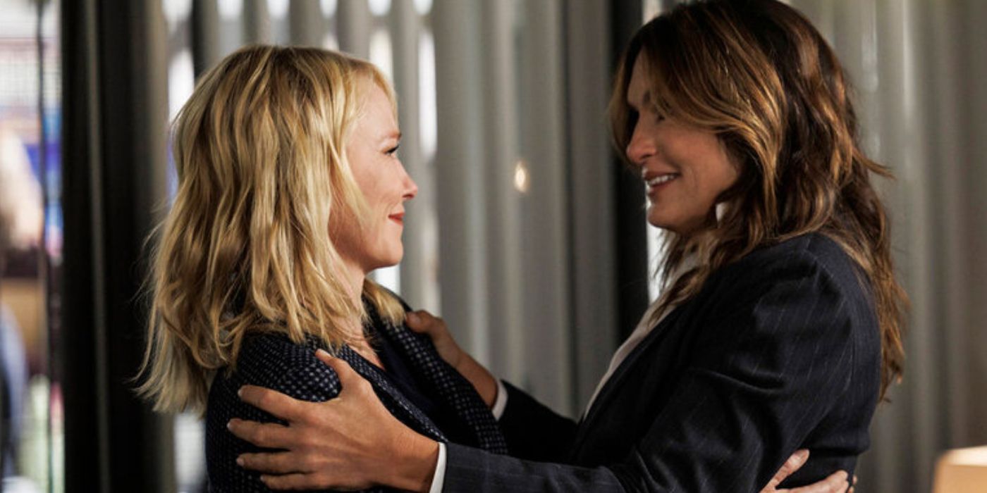 Kellie Giddish como Amanda Rollins e Mariska Hargitay como Olivia Benson em Law & Order: SVU