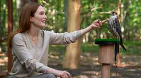 Julianne Moore with a falcon in Sirens