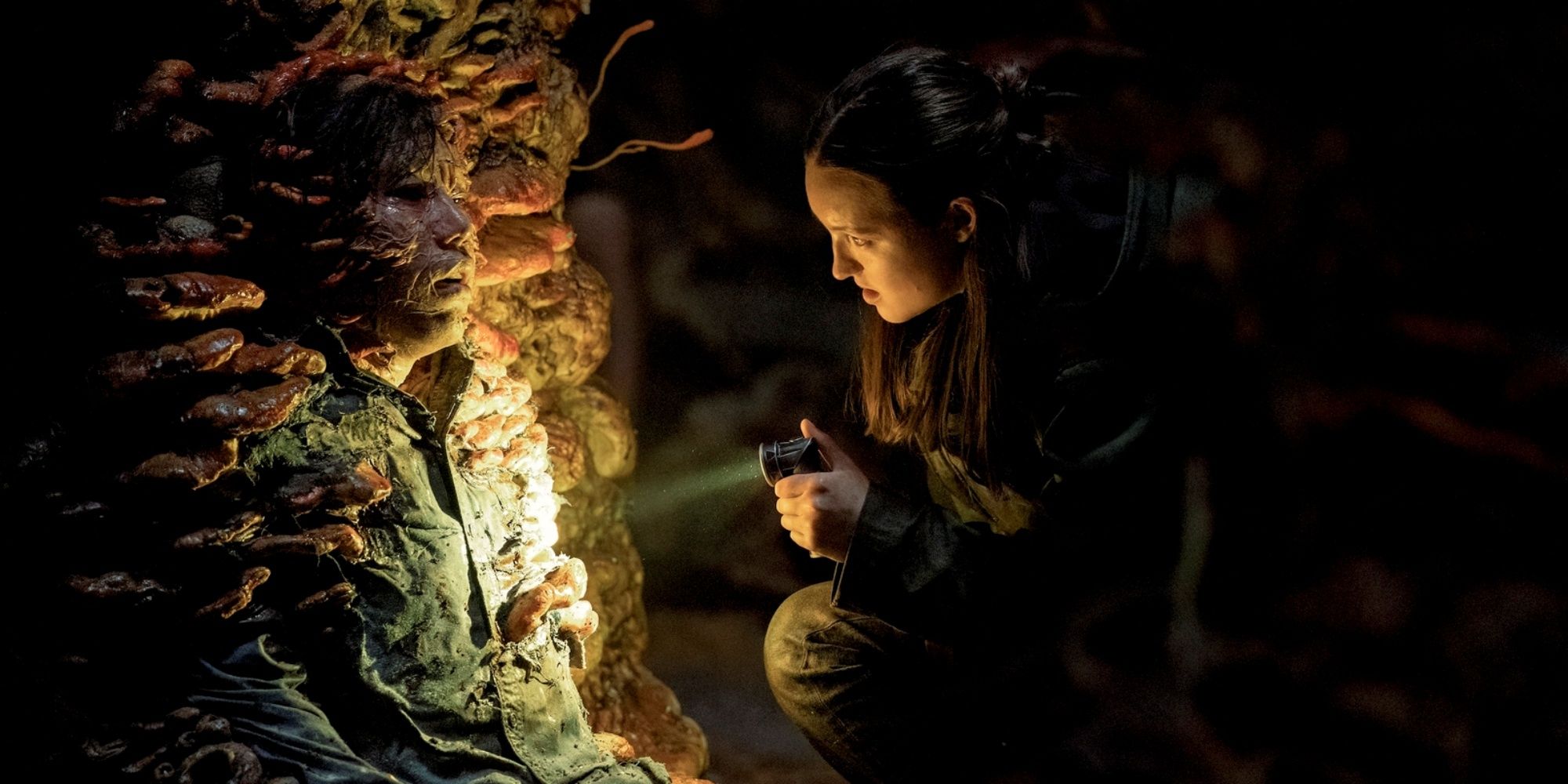 Bella Ramsey as Ellie coming face-to-face with the airborne spores in the Seattle hospital in The Last of Us